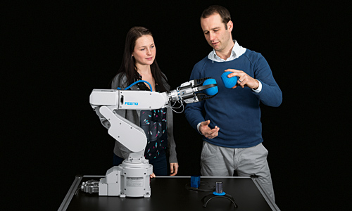 Universal use: flexible gripping of differently shaped objects