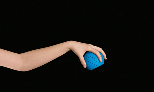 Centric grip: shown by the natural role model ...