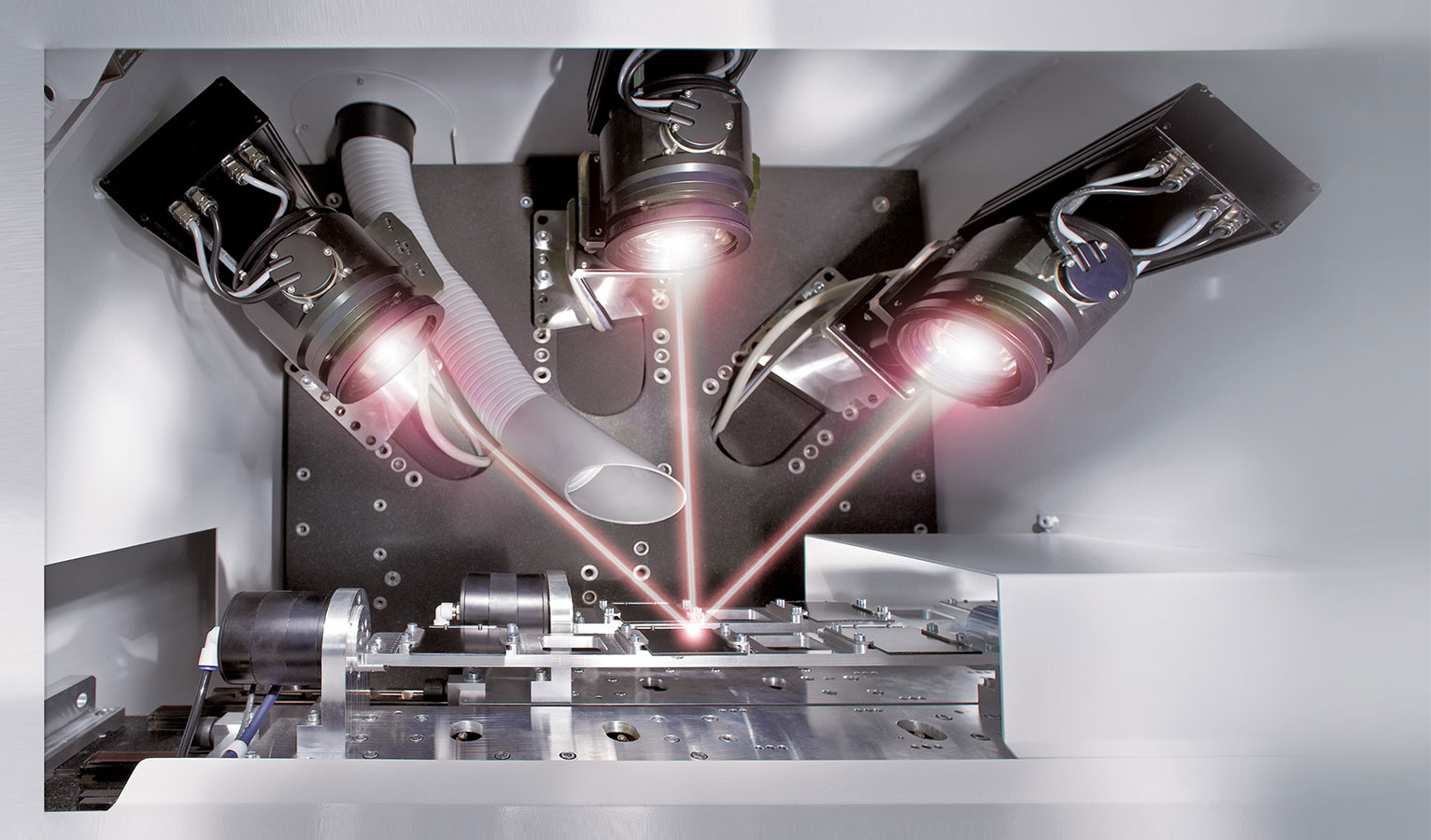 Laserbearbeitung von Schaltungsträgern und Leiterplatten (Bildnachweis: LPKF/LDS)