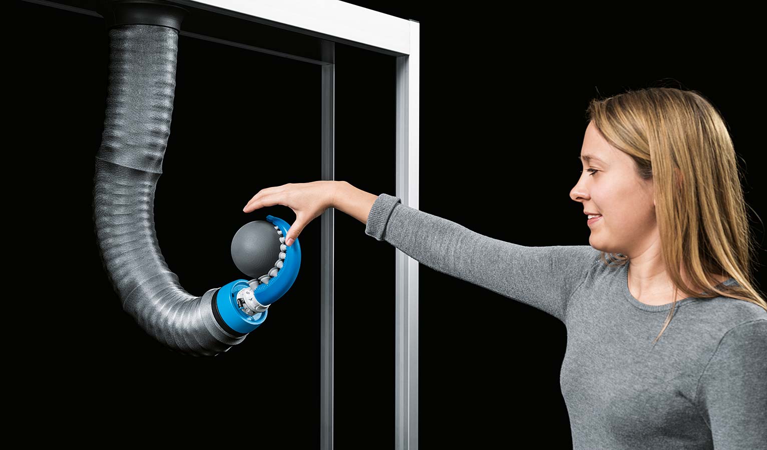 Festo хобот. гибкий манипулятор. робот щупальце festo. гибкий манипулятор. держать для пайки.