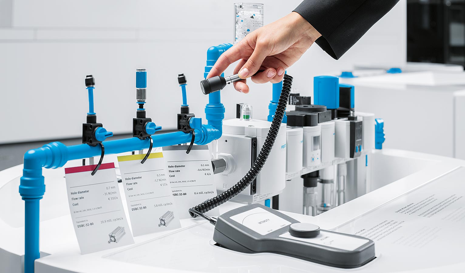 With Festo Energy Saving Services, our aim is to exploit energy-saving potential in pneumatic installations as much as possible.