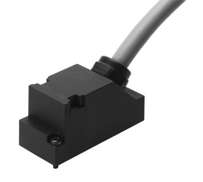 Connecting cable