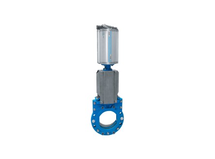 Pneumatically automated knife gate valve