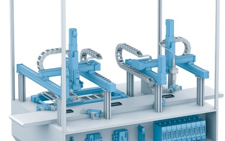 Smartphone assembly: screwing in