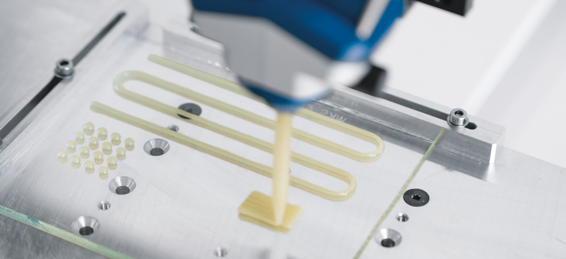 ViscoTec – Applying thermal paste