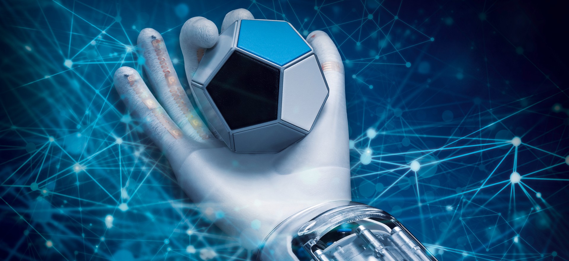 BionicSoftHand: pneumatische Roboterhand mit künstlicher Intelligenz 