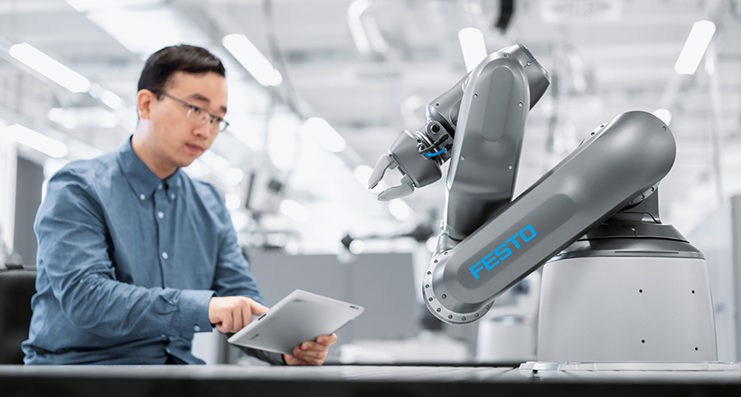 Künstliche Intellingenz und pneumatischer Cobot