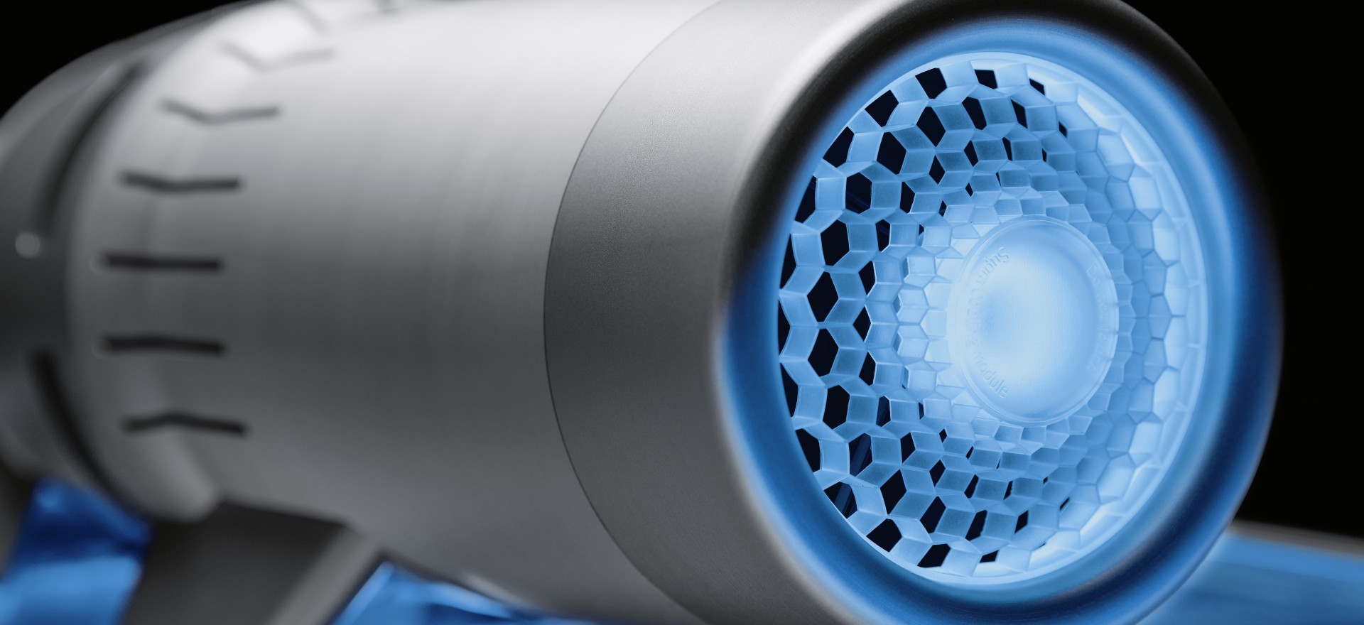 Festo SupraMotor: supraleitender kompakter Klauenpol-Motor mit Festkörperkühlung 