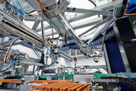 Delta robot EXPT and electric axis EGC-HD