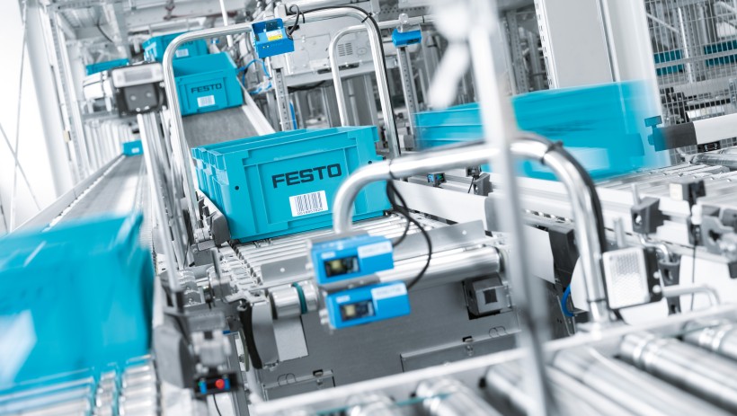 Industrial Internet of Things Technologies: Bottleneck-Oriented Production