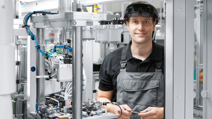 Service and support from Festo  Festo HK