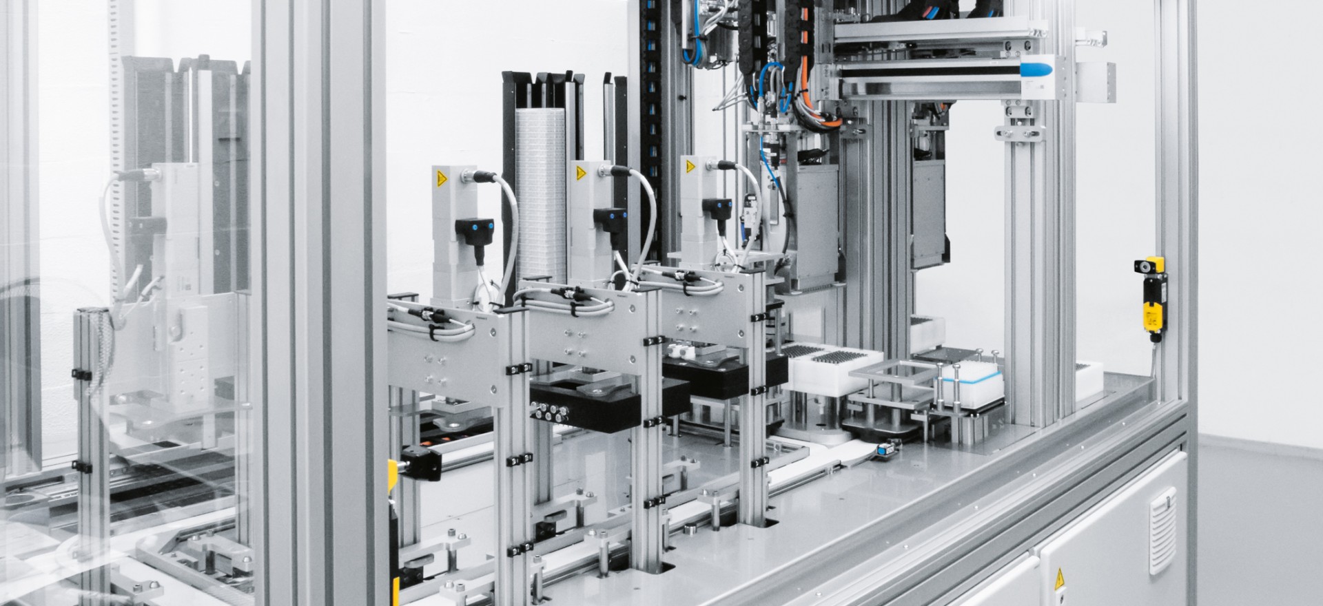 DNA_extraction_machine,jpg: Automated DNA extraction plant