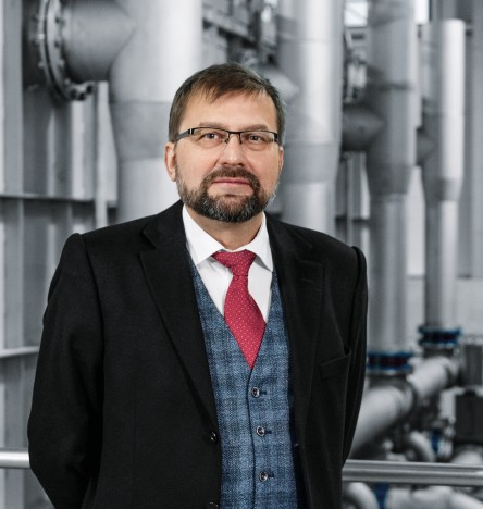 Frank Waermer，德特摩德（Detmold）的工程公司 Danjes 的常務董事兼顧問工程師