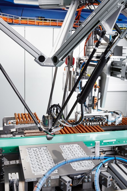 EXPT with a cycle speed of 120 parts per minute