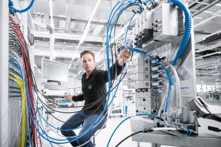 At the customer’s request: special solutions and individual components for individual customer needs are produced by hand.