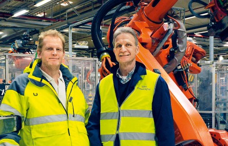 Лейф Вінберг, інженер заводу зі зварювання опором у Volvo в Улофстремі і Лейф Ліндаль, менеджер з розвитку бізнесу в галузі автомобільної промисловості Festo Швеції