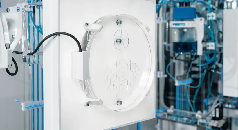 From capillary forces to pressure-over-liquid