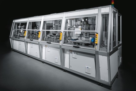 Modular DNA factory: with this system 40,000 DNA samples from plants can be extracted fully automatically per day.