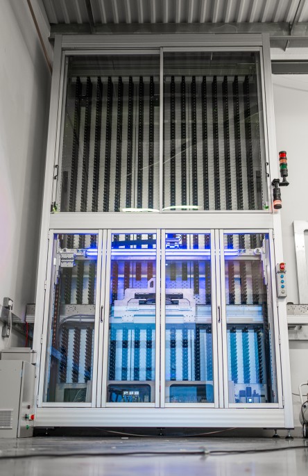 HDD storage & retrieval system