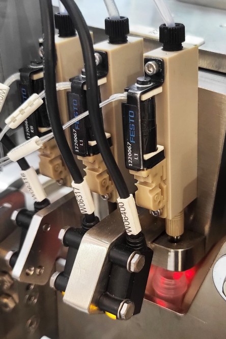  Festo’s VTOE dispensing heads and VAEM high speed valve control module. 