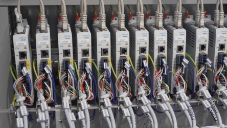 Movimentazione nelle macchine per abrasivi