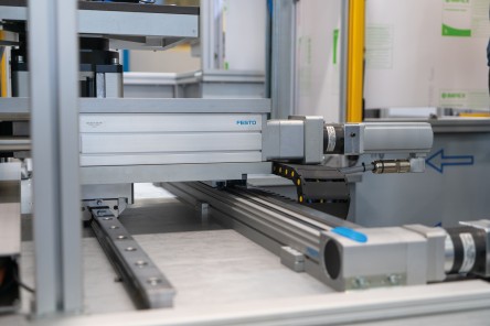 sistemi di posizionamento con assi elettrici EGC ed EPCC Festo