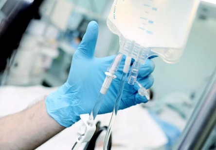 Infusion bags are flooded with the inert gas nitrogen during filling.