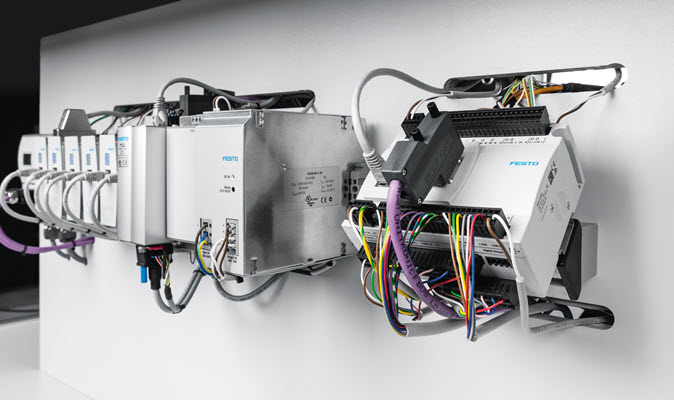 Compact controller concept with a wide range of predefined interfaces