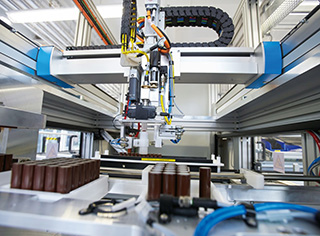 Innovative automation technology for e-mobility