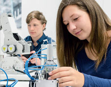 Sistemas de enseñanza STEM + Bionics4Education