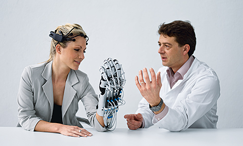 ExoHand de Festo es una órtesis activa para la mano.
