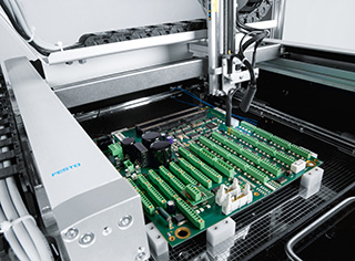 Compact planar surface gantry